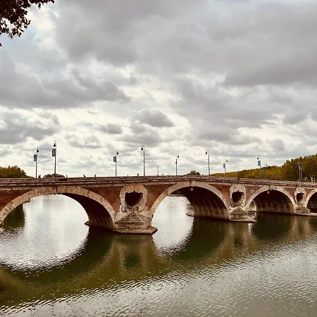 Apartment Duplex Tolosa: Pont-neuf Retreat With Ac And Private Parking