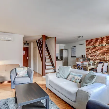 Duplex Tolosa: Pont-neuf Retreat With Ac And Private Parking *